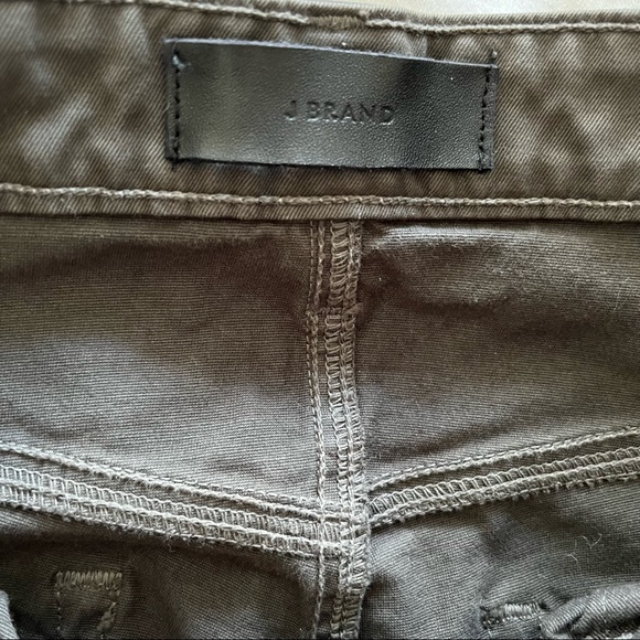 J Brand Kane Slim Jeans in a Size 30 - Picture 3 of 11